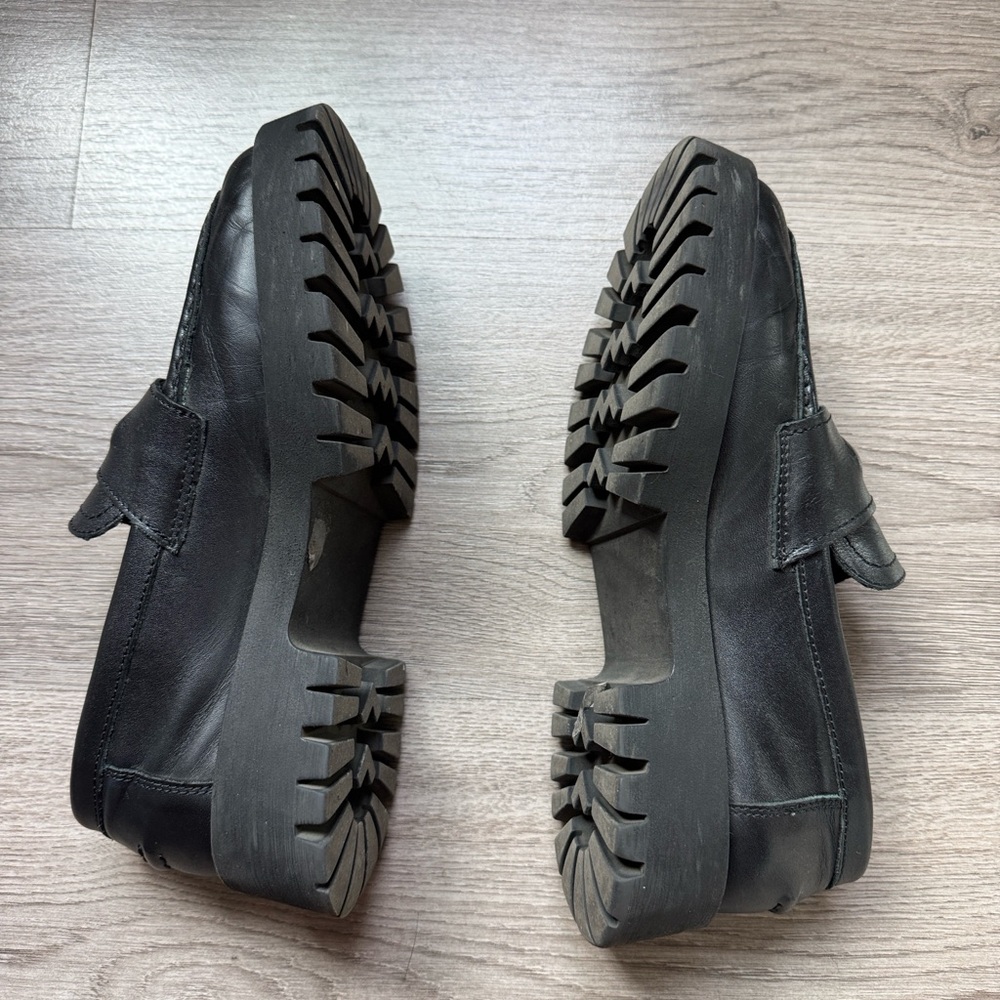 Steve Madden Women's Black Loafers - Picture 6 of 7
